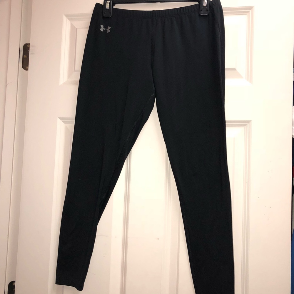 Under Armour fitted cold gear leggings